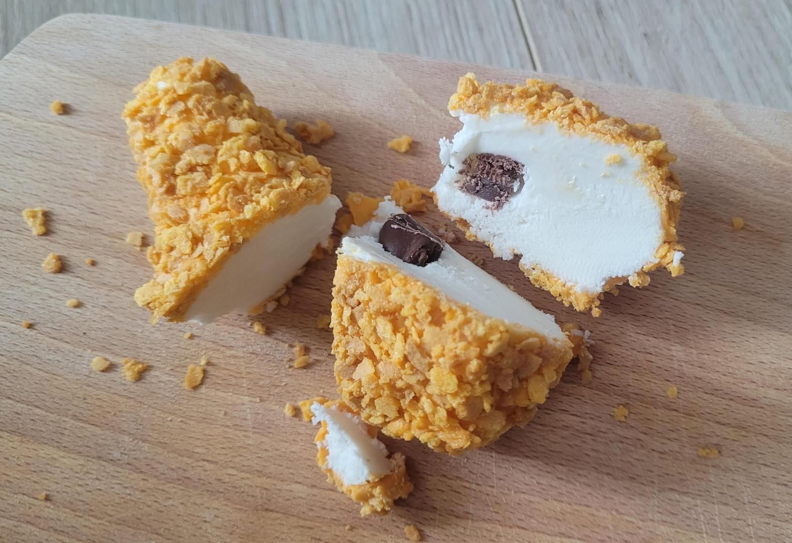 Genialna iluzja i fatalny skład. Te lody imitują smażonego kurczaka, ale ich etykieta przeraża