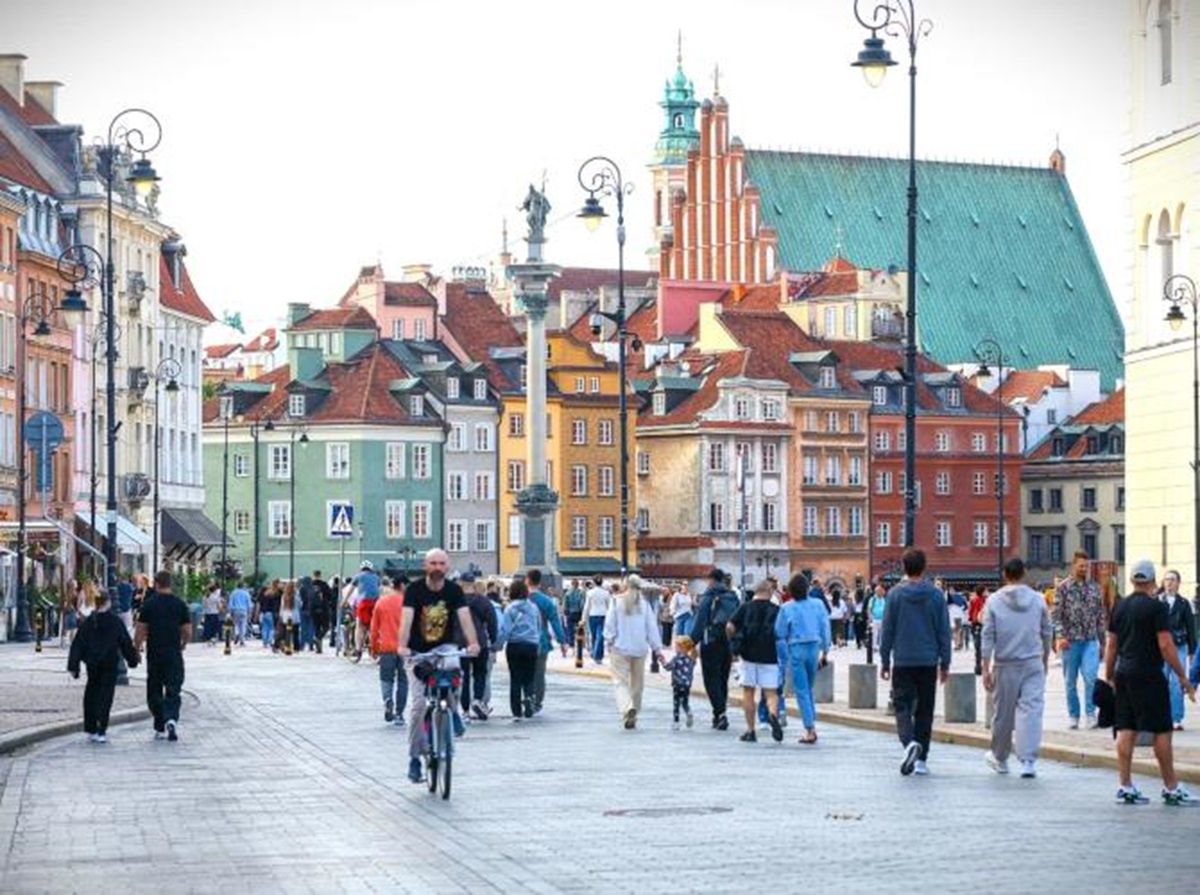 Warszawa znów chce uporządkować reklamy. Ograniczenia dla szyldów i billboardów