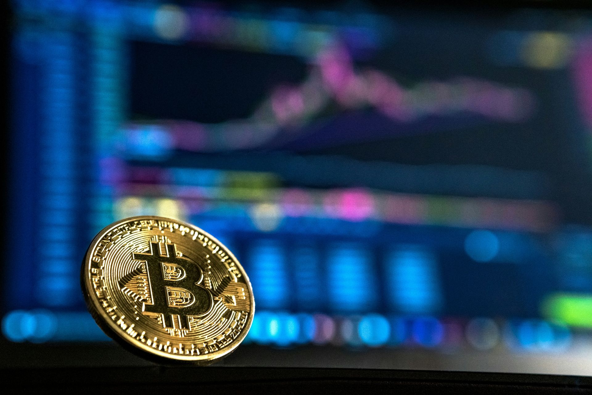Afera bitcoinowa w Czechach. Zarzuty dla byłego ministra