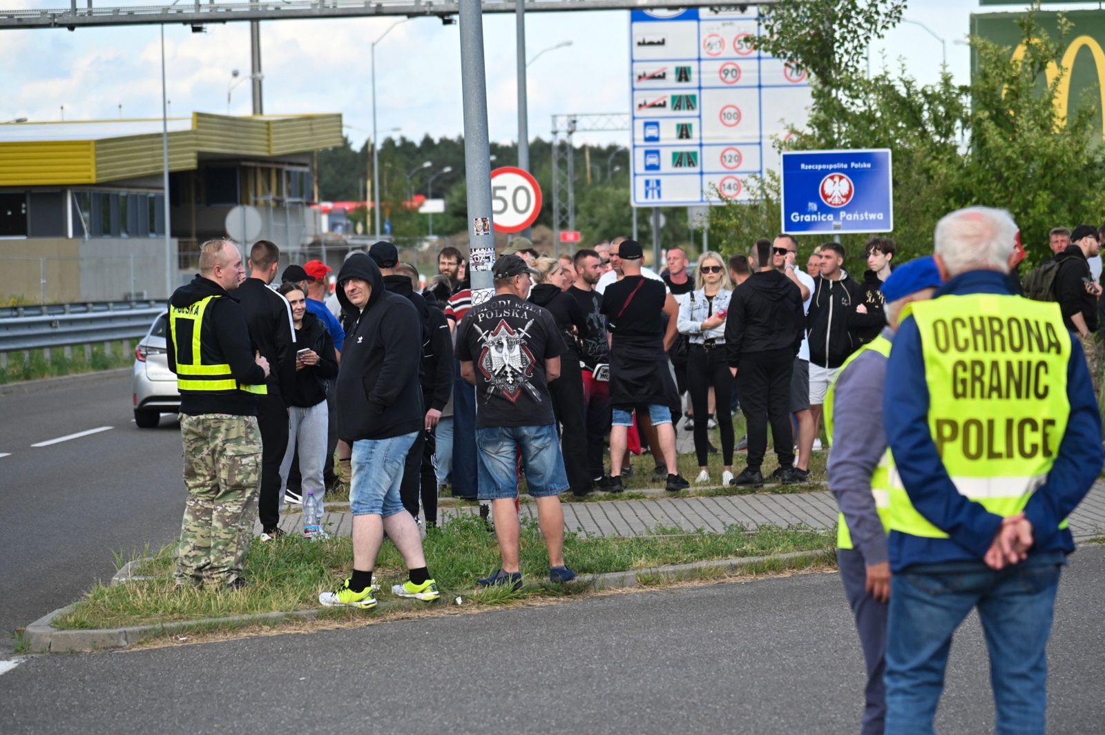Wszystko, co musisz wiedzieć o sytuacji na polsko-niemieckiej granicy – migranci, kontrowersje, protesty i działania polityków