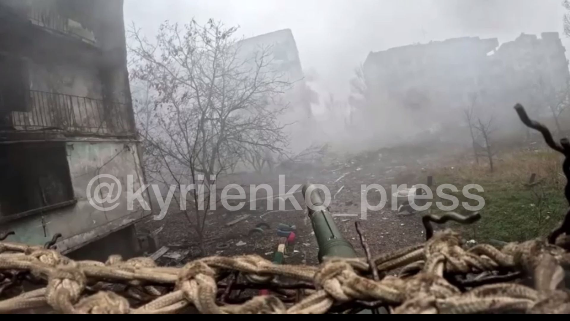 Rosjanie w Pokrowsku. Szarża ukraińskiego czołgu we mgle