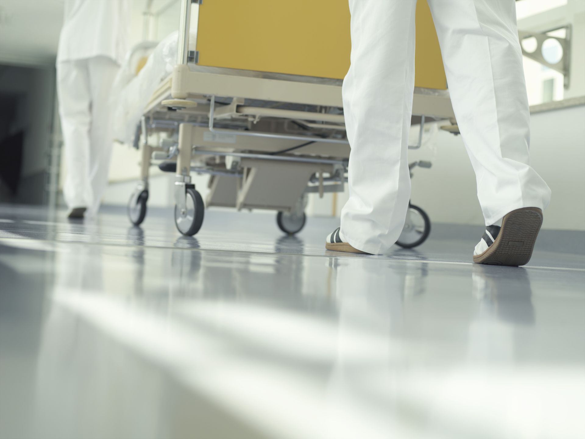 Szpital w Mogilnie żąda zwrotu pieniędzy. Dyrektor potwierdza stawki