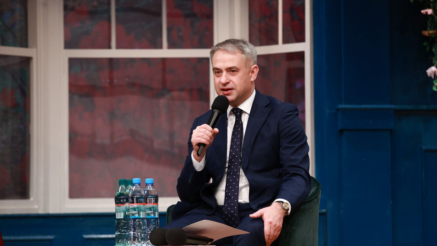 Minister zdradza nowe kulisy cyberataku na PAP. "Pracownik dał telefon dziecku"