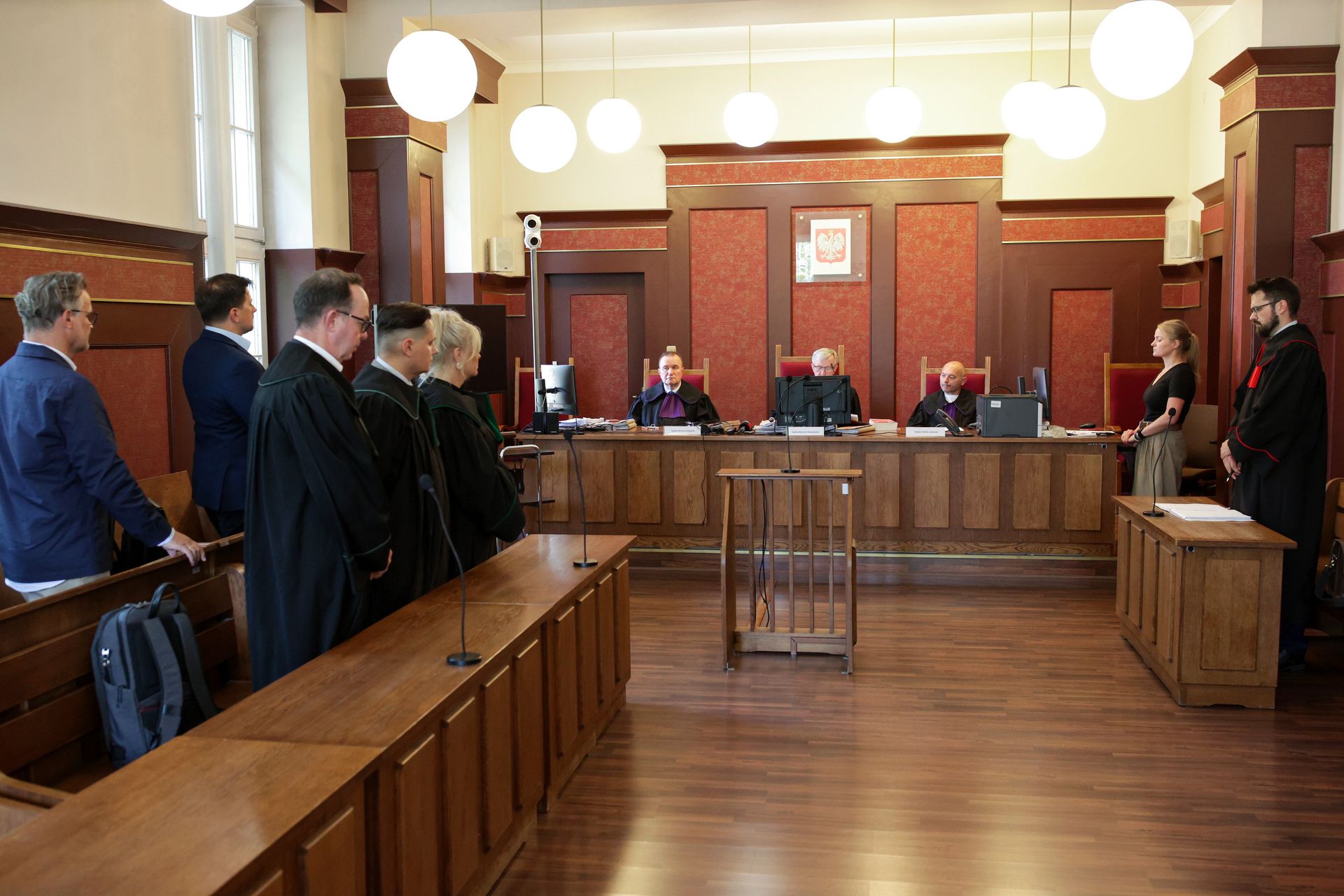 Wymiar sprawiedliwości na cenzurowanym. 61 proc. Polaków ocenia go źle