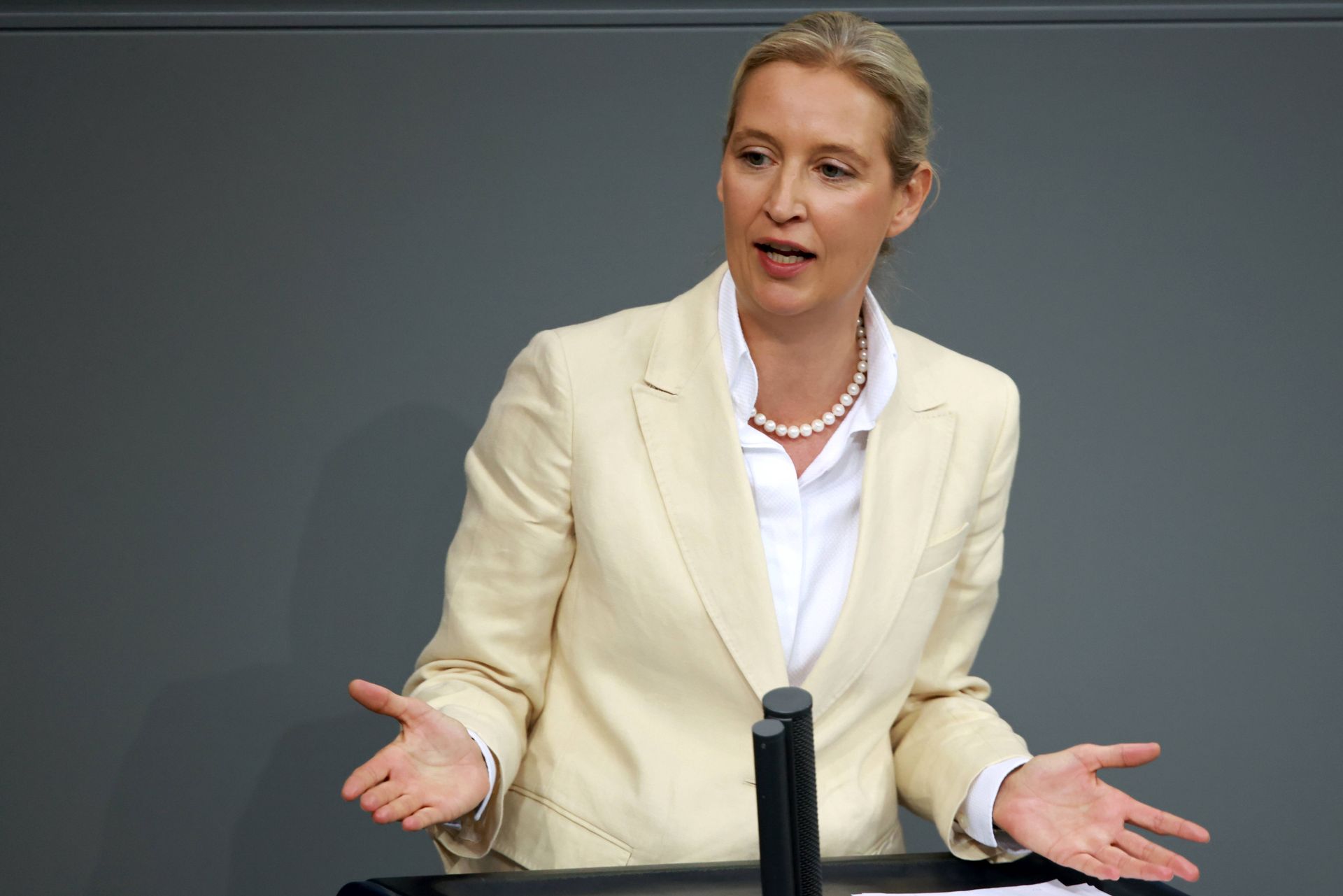 Teorie spiskowe wokół śmierci kandydatów w Niemczech. Zmarło 16