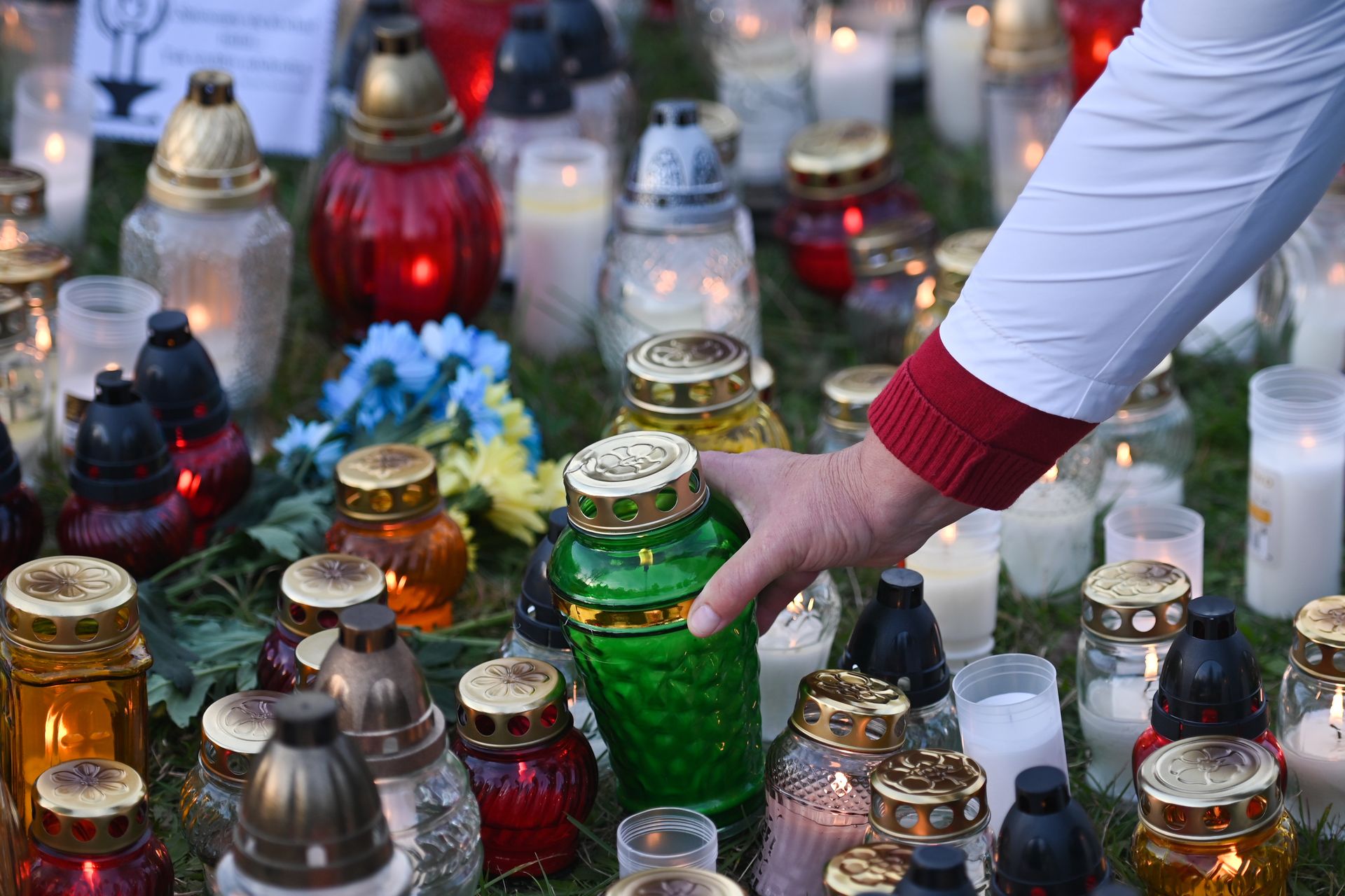 Tegoroczny hit cmentarzy może stać się problemem. Resort mówi o karach