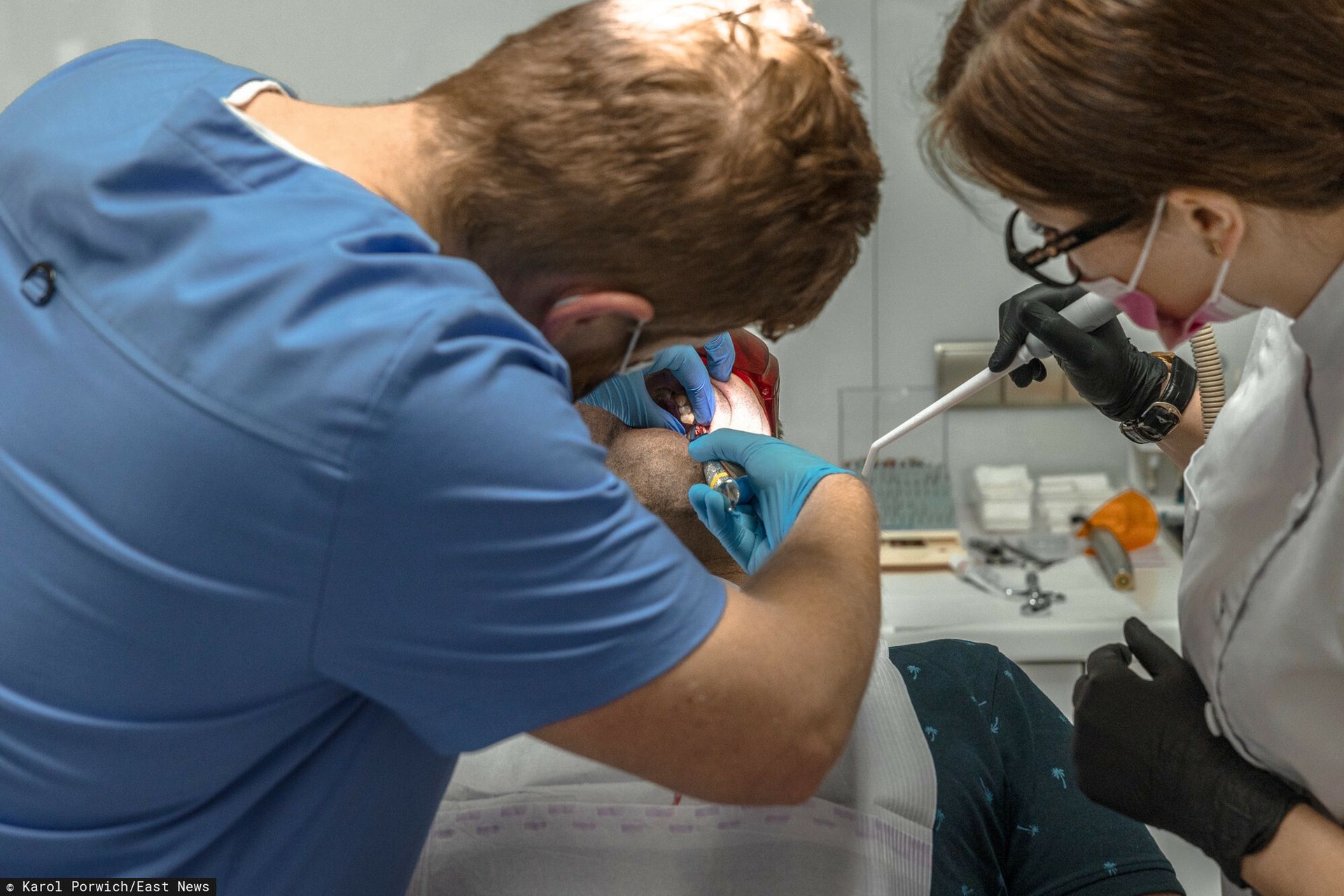 Turystyka dentystyczna Polaków. Tu jeżdżą po plomby za 50 zł