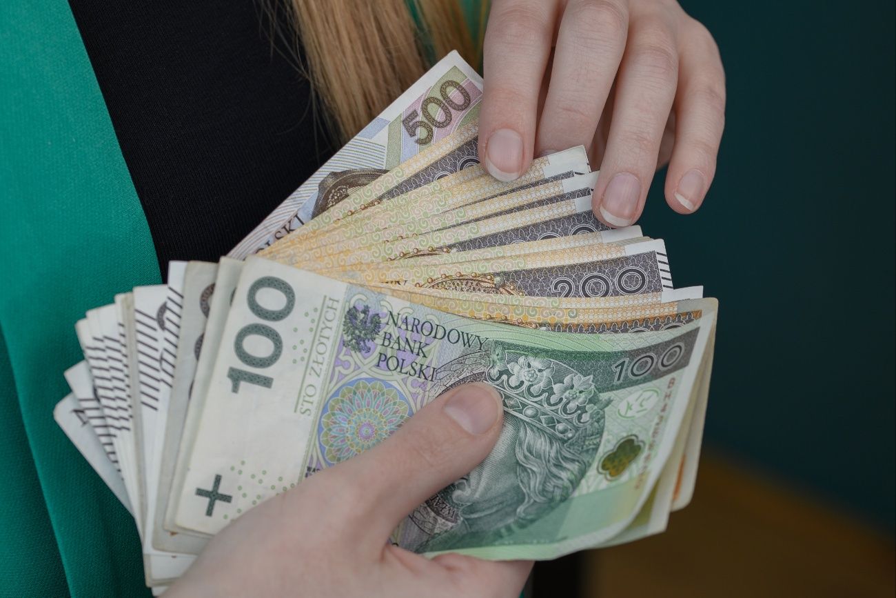 Emerytury nauczycieli. Tyle co miesiąc dostają z ZUS