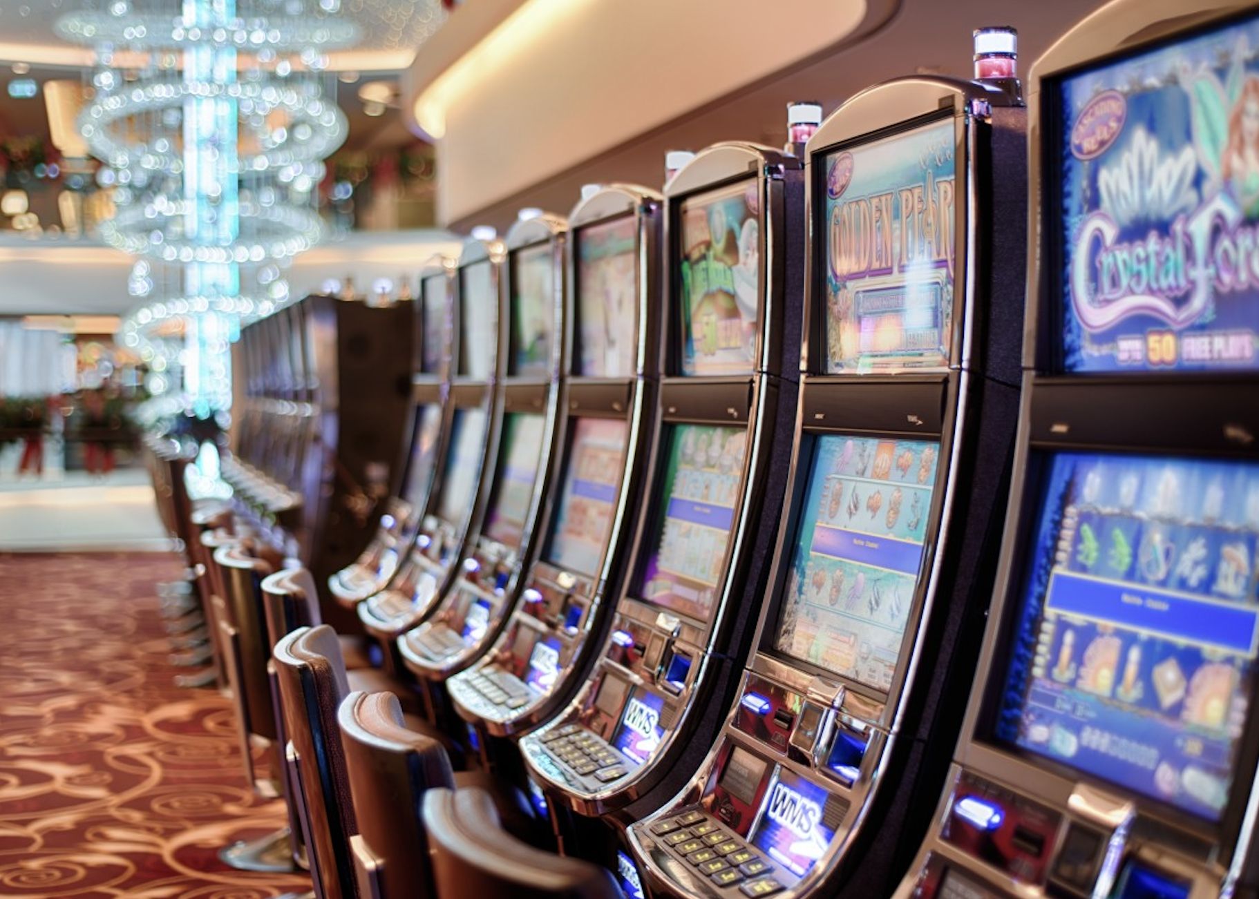 Jaskinie hazardu rozbite. Akcja służb w trzech województwach w Polsce