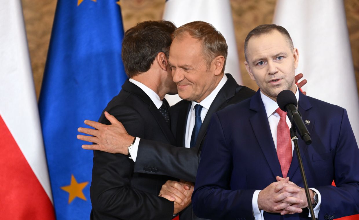 Tusk zablokował spotkanie Nawrocki-Macron? Jest komentarz z rządu