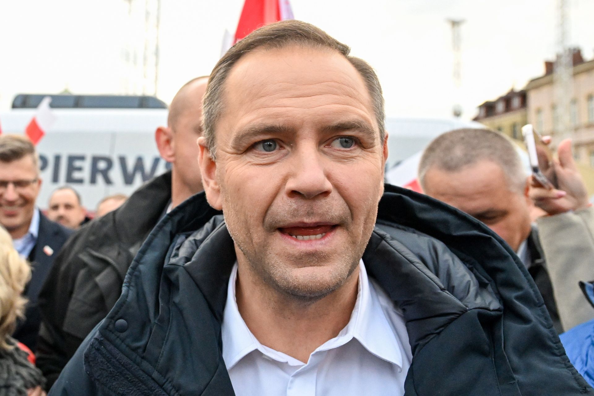 Sondaż po wybuchu afery z mieszkaniem Nawrockiego. Polacy zabrali głos