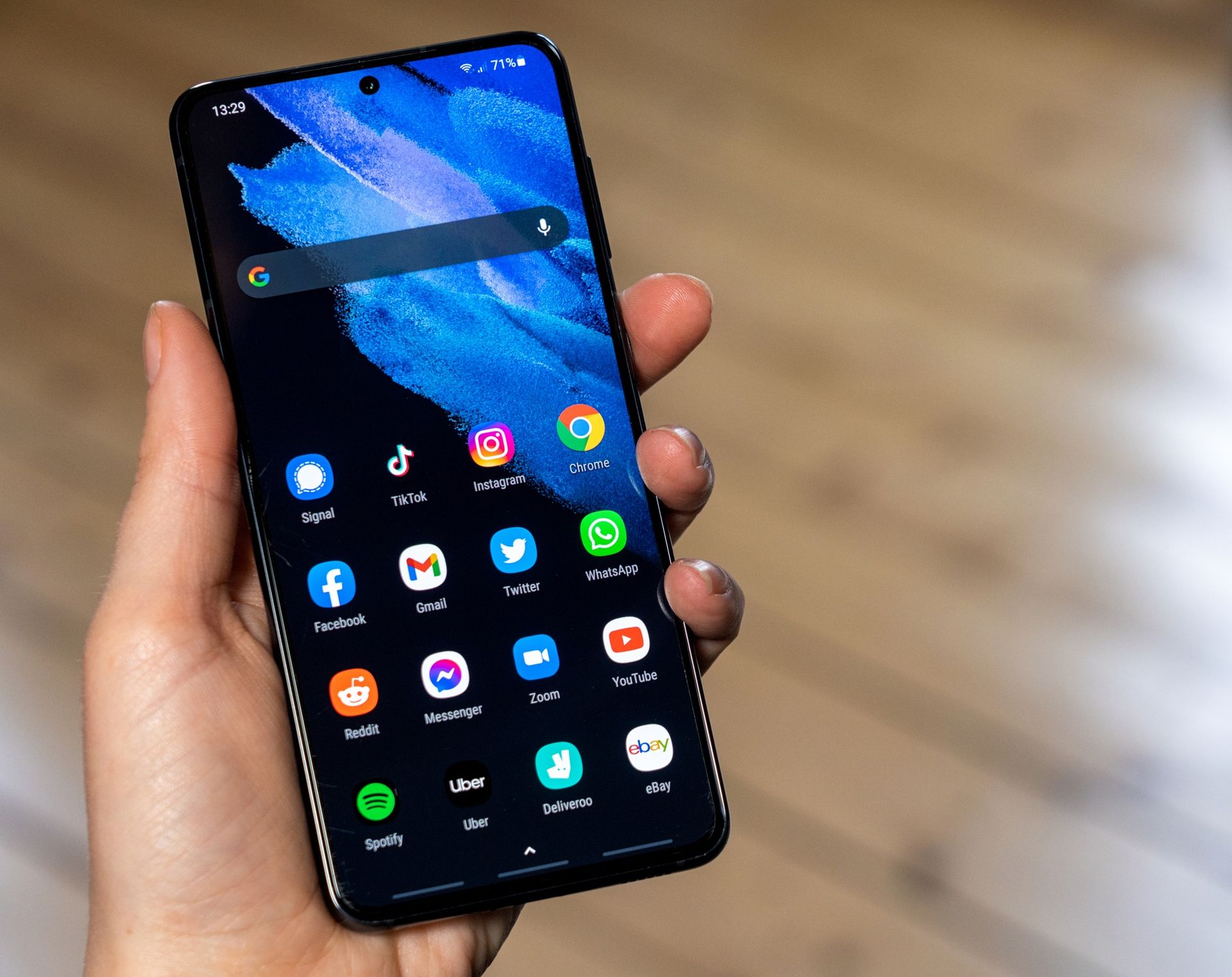 Sprawdź aplikację Google na Androidzie. Może zużywać baterię telefonu