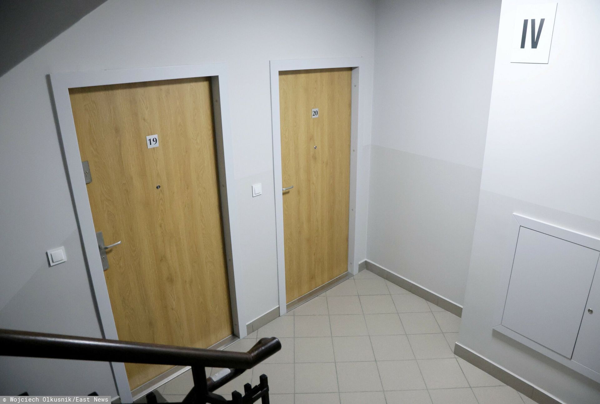 Policjanci zapukali do drzwi. Otworzył mężczyzna z maczetą w rękach