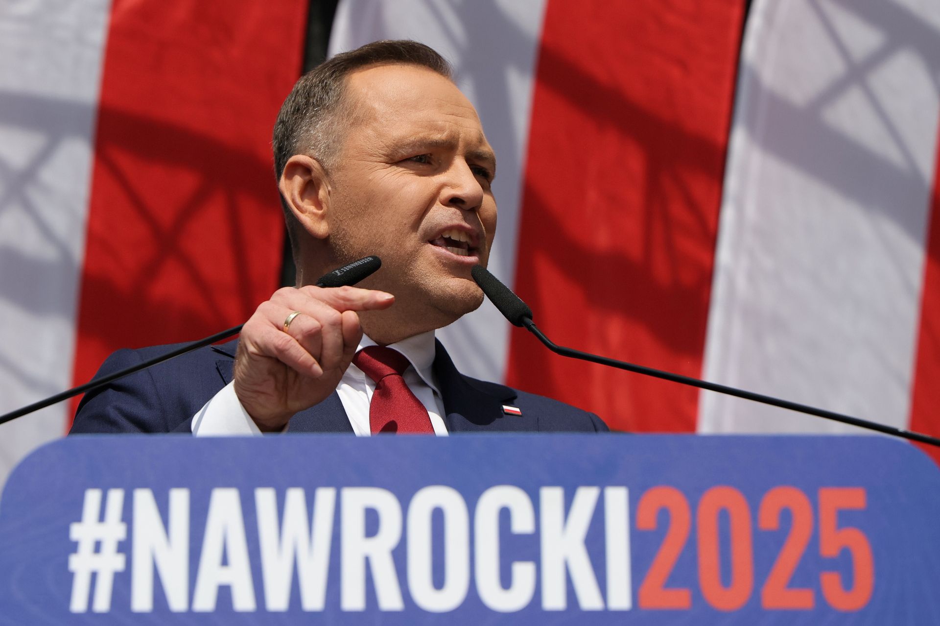 Media: Nawrocki miał sprowadzać prostytutki dla gości hotelowych