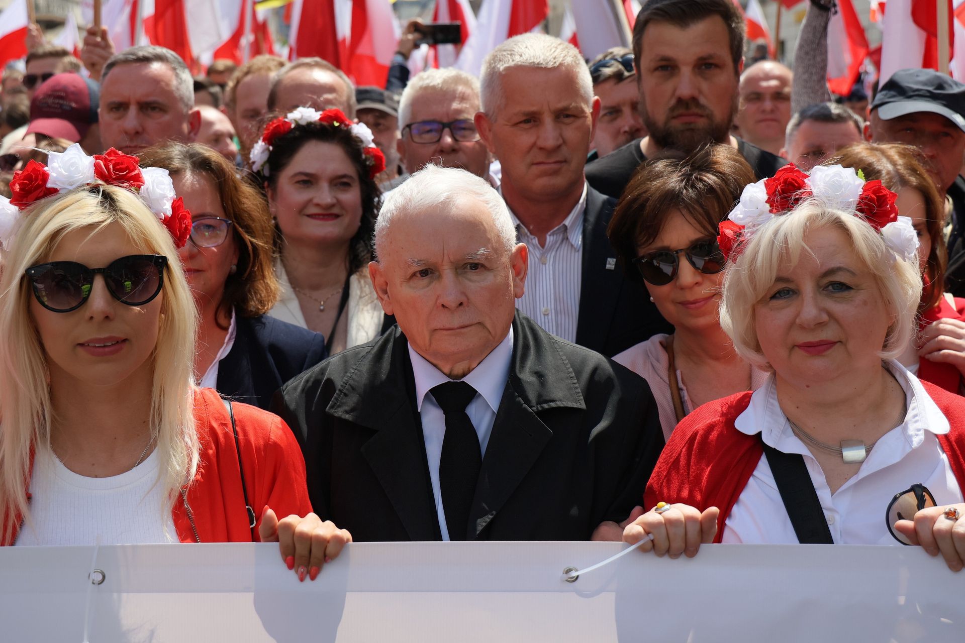 Gargamel na marszu Nawrockiego. "Nie chce stawiania świata na głowie"