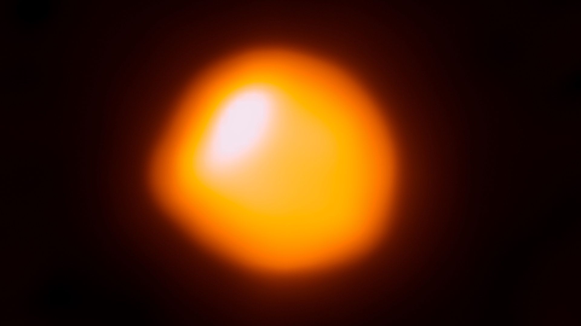 Betelgeza ma towarzysza. Chandra i Hubble w końcu go dostrzegły