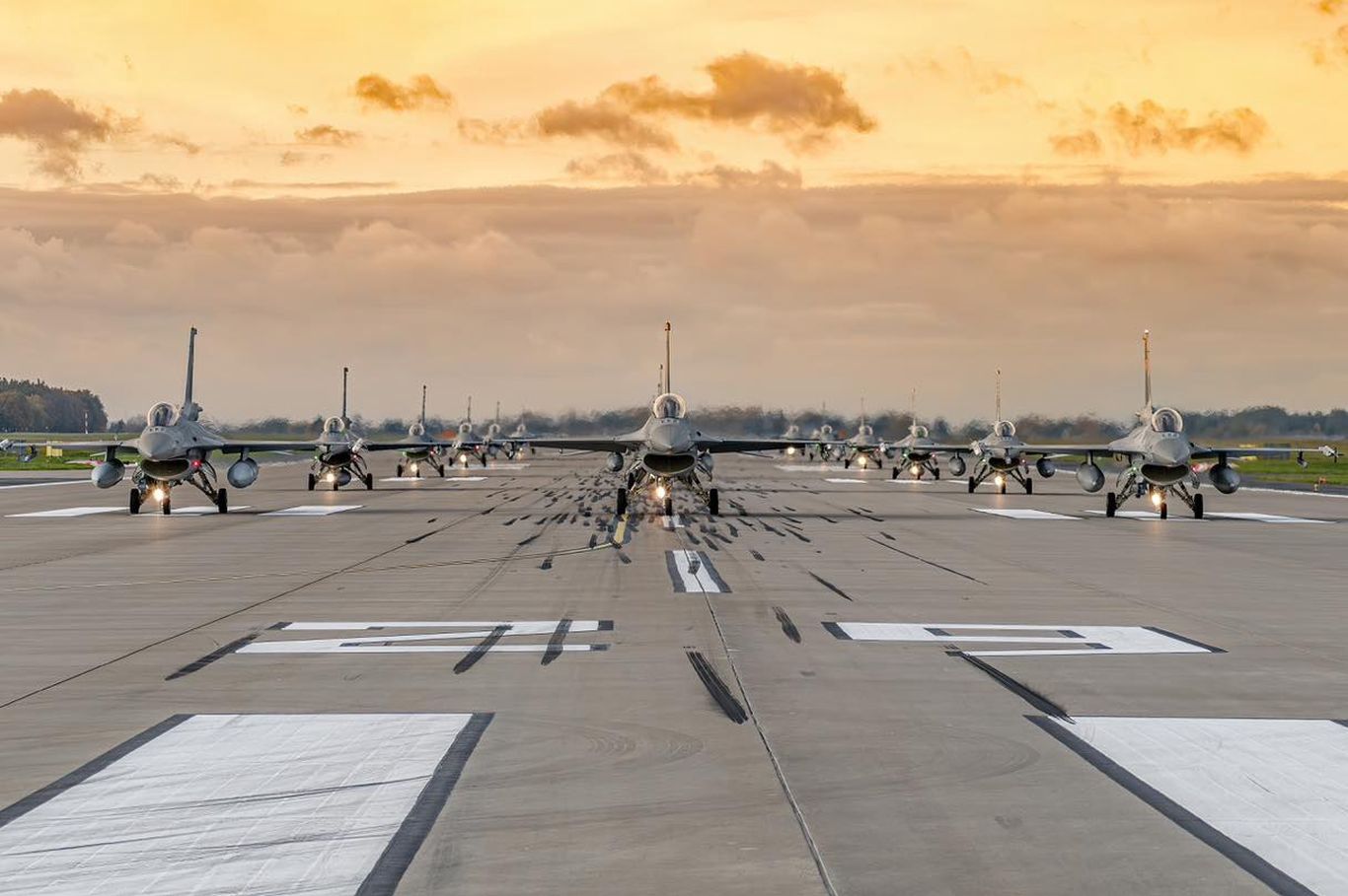 Imponujące sceny pod Poznaniem. Polskie F-16 w roli głównej