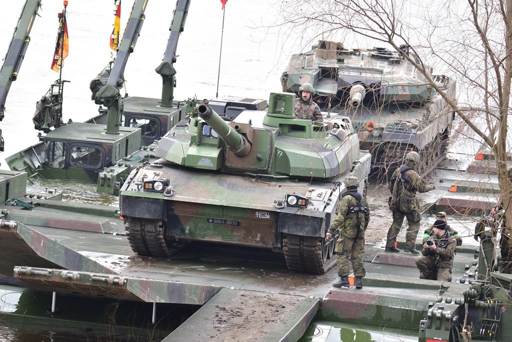 Francja ogłasza nową strategię. Rosja zagrożeniem, ważna rola Polski