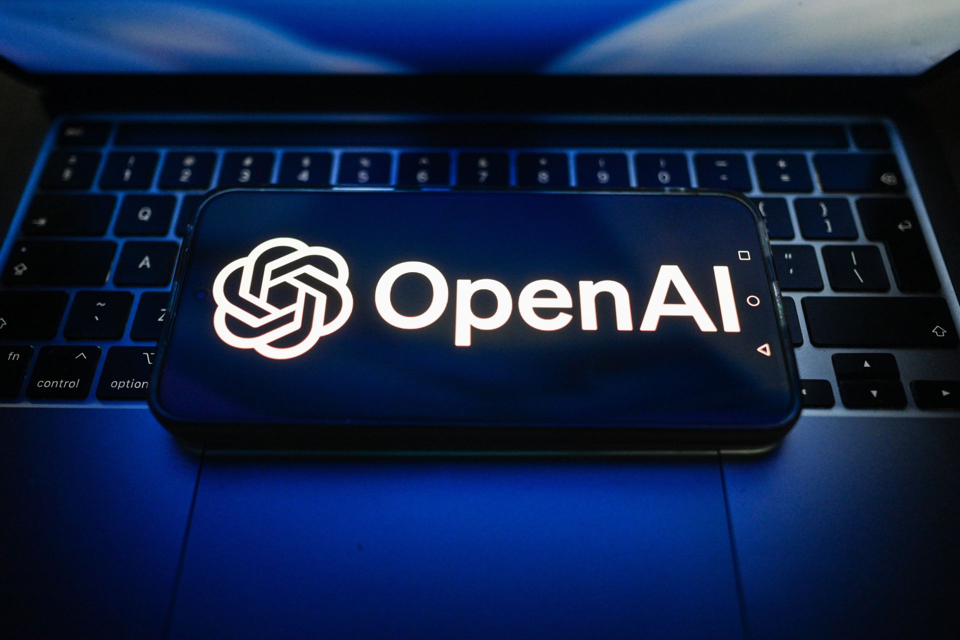 Agenci OpenAI mieli przejąć niemiecki serwis. Firma o tym wiedziała?
