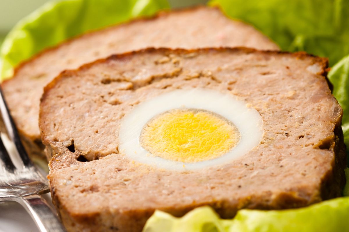 To wielkanocny klasyk. Z tego przepisu zrobisz delikatną, pyszną i bardzo soczystą