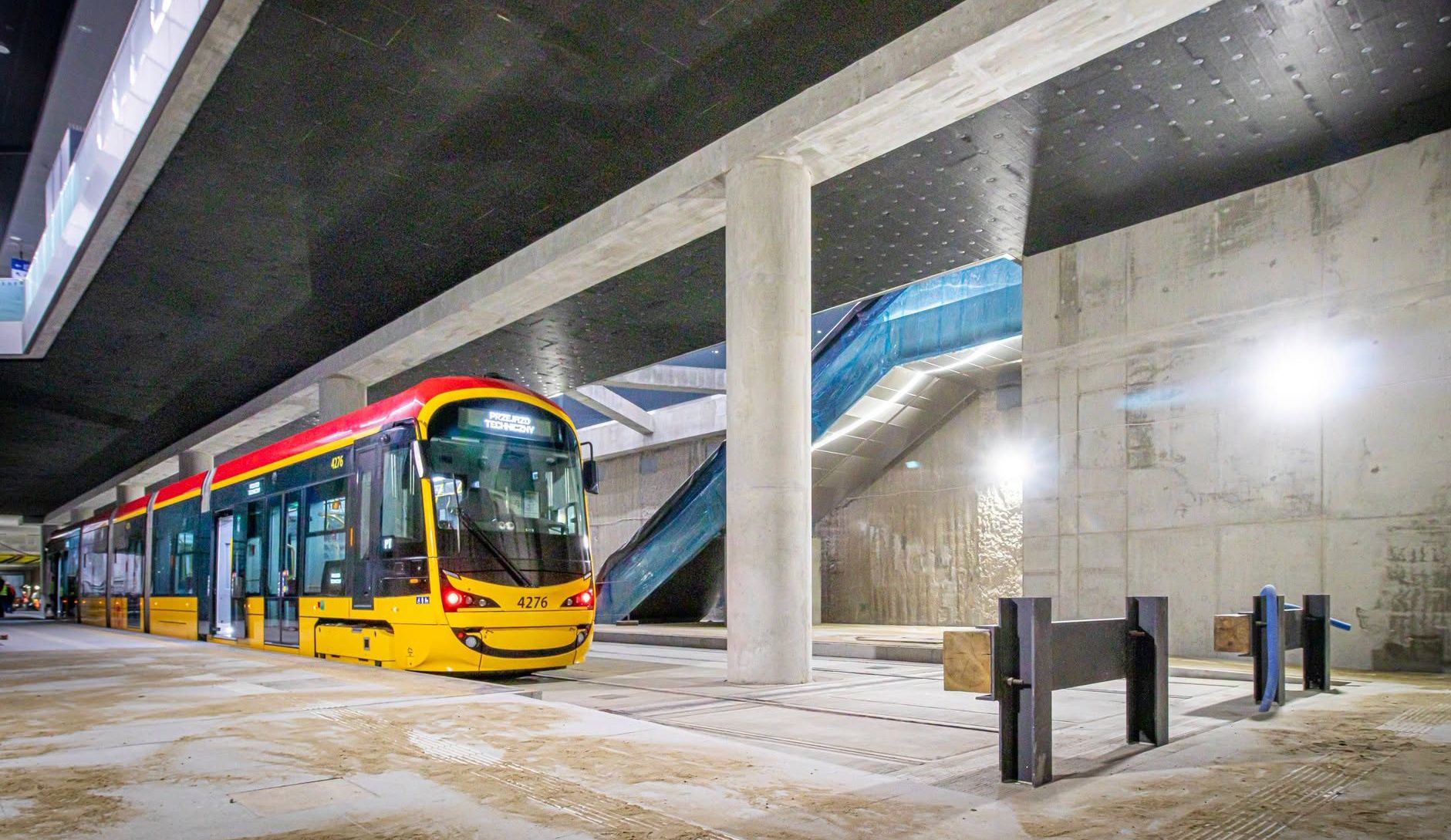 Tramwaj zjechał pod ziemię. Tak testowano nową trasę w Warszawie