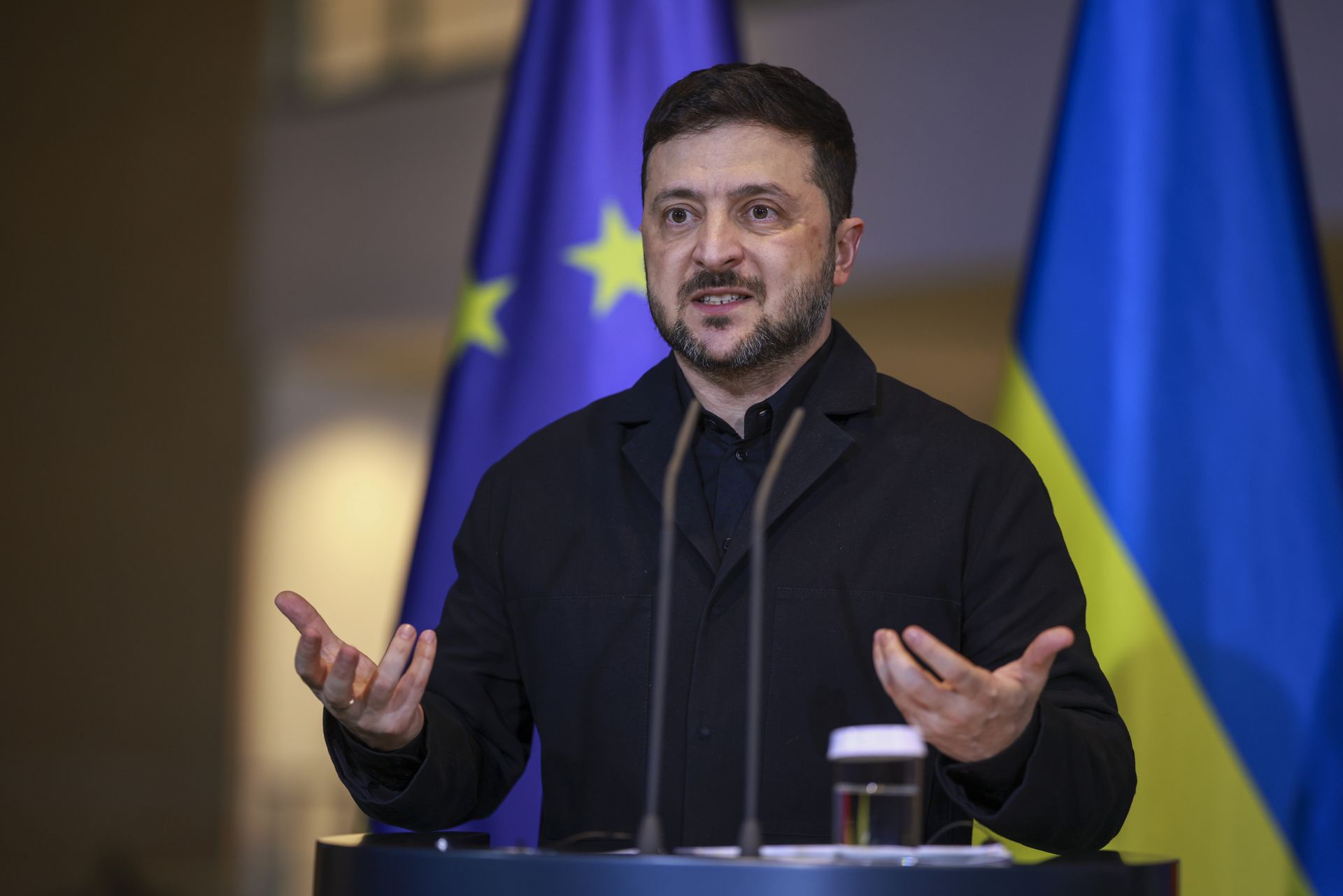 Ukraina z gwarancjami jak w NATO. Ustalenia rozmów w Berlinie