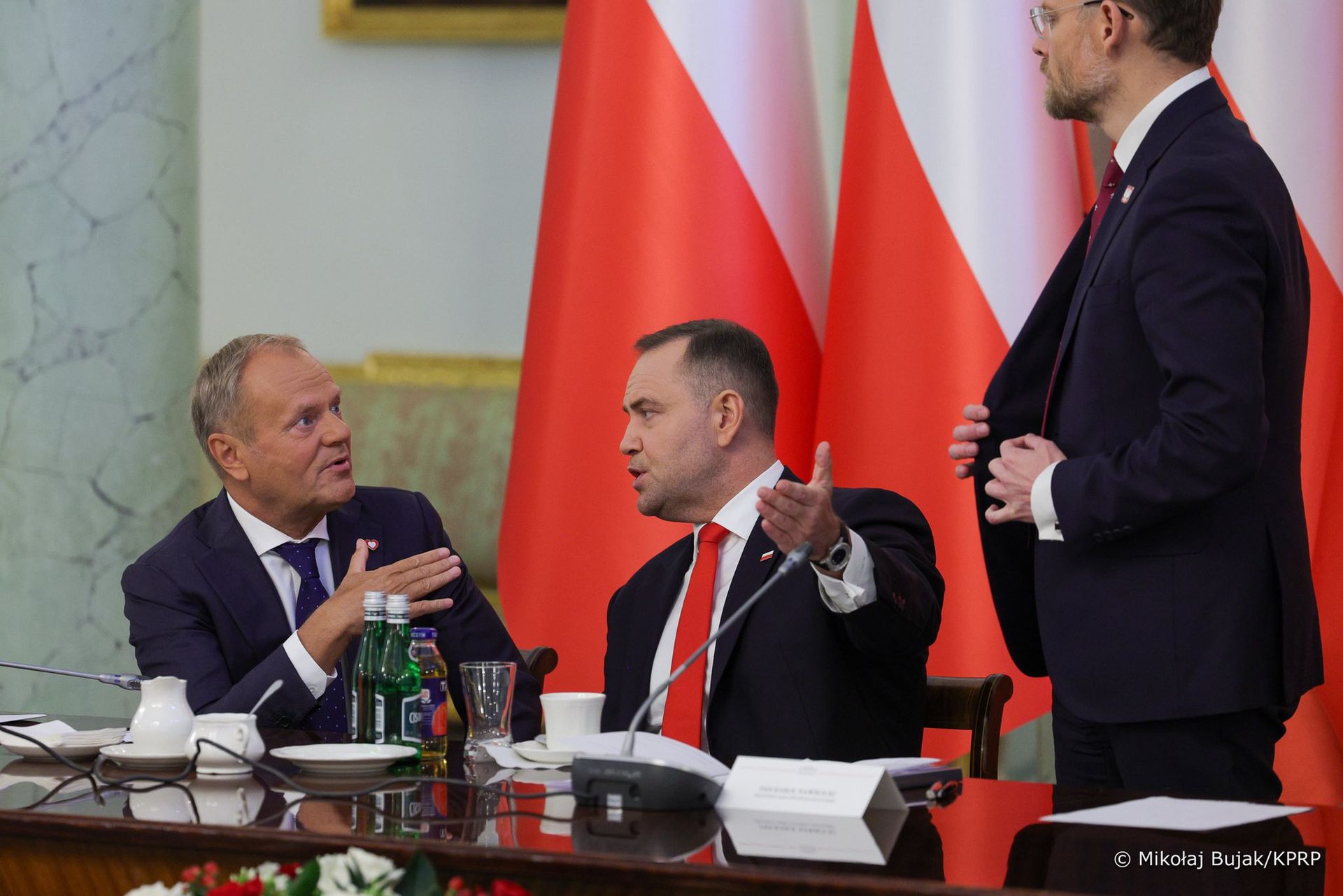 Spór o rakietę i drony. Rząd odpowiada prezydentowi