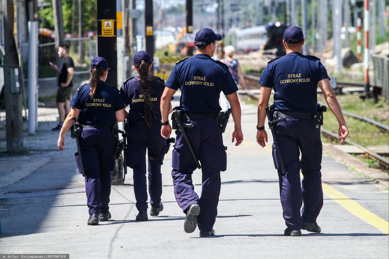 Pilnują kolei, będą mogli więcej. Oto zarobki "na rękę"