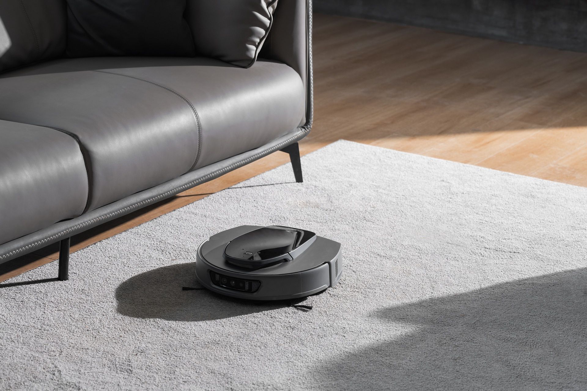 Niewidzialny brud i brak czasu. Jak nowoczesne roboty kończą z "drugim etatem" w polskich domach?