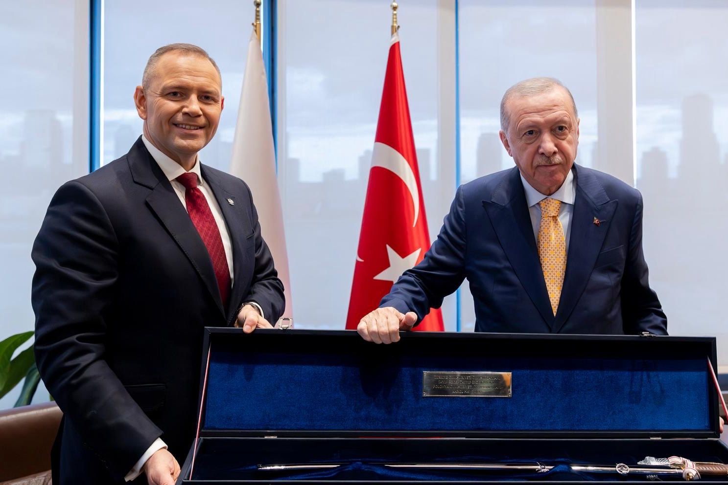 Nietypowy rewanż Nawrockiego. Prezent dla Erdoğana