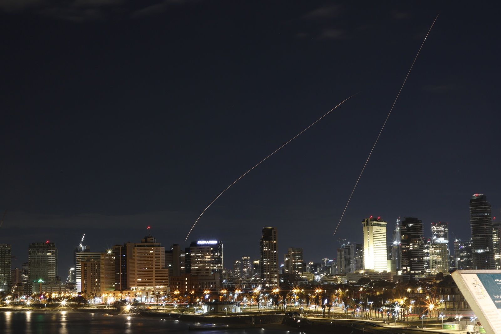 Dziennikarz TVN24 musiał przerwać relację. Alarm w Izraelu