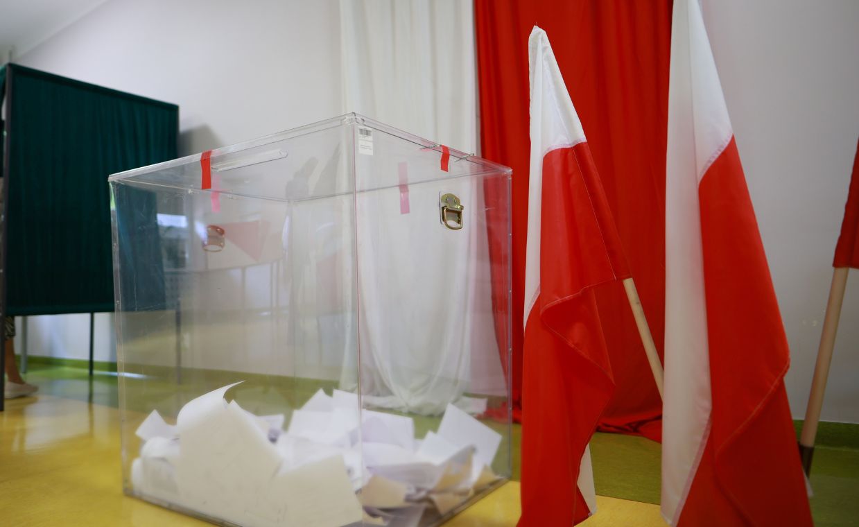 Odmienne wyniki w dwóch sąsiednich gminach. Przewrót na podium