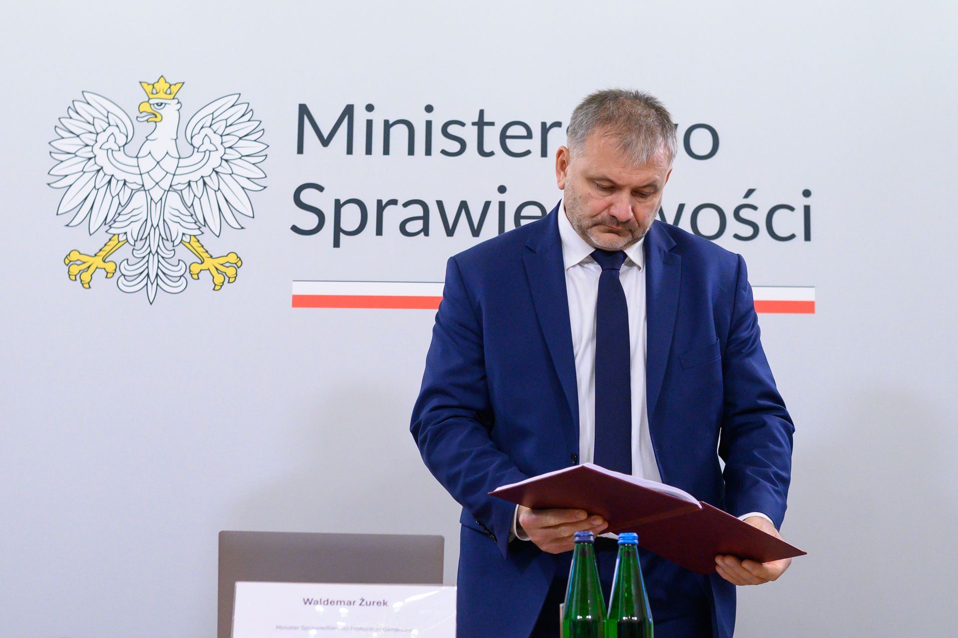 żabole w budynku KRS. Żurek tłumaczy decyzję