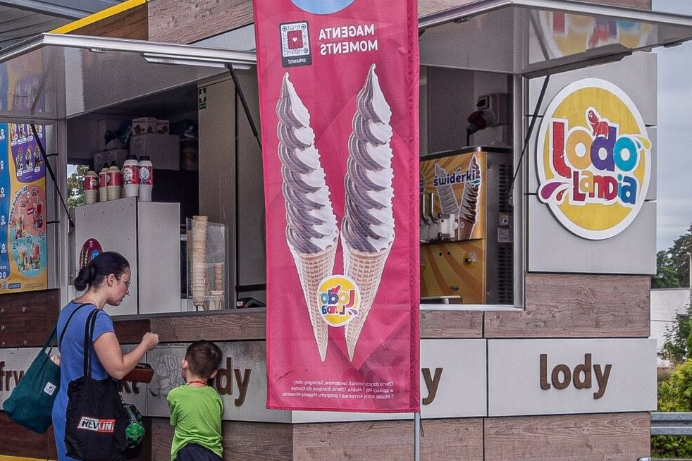 Skontrolowali lody znanej franczyzy. Sanepid sypnął mandatami