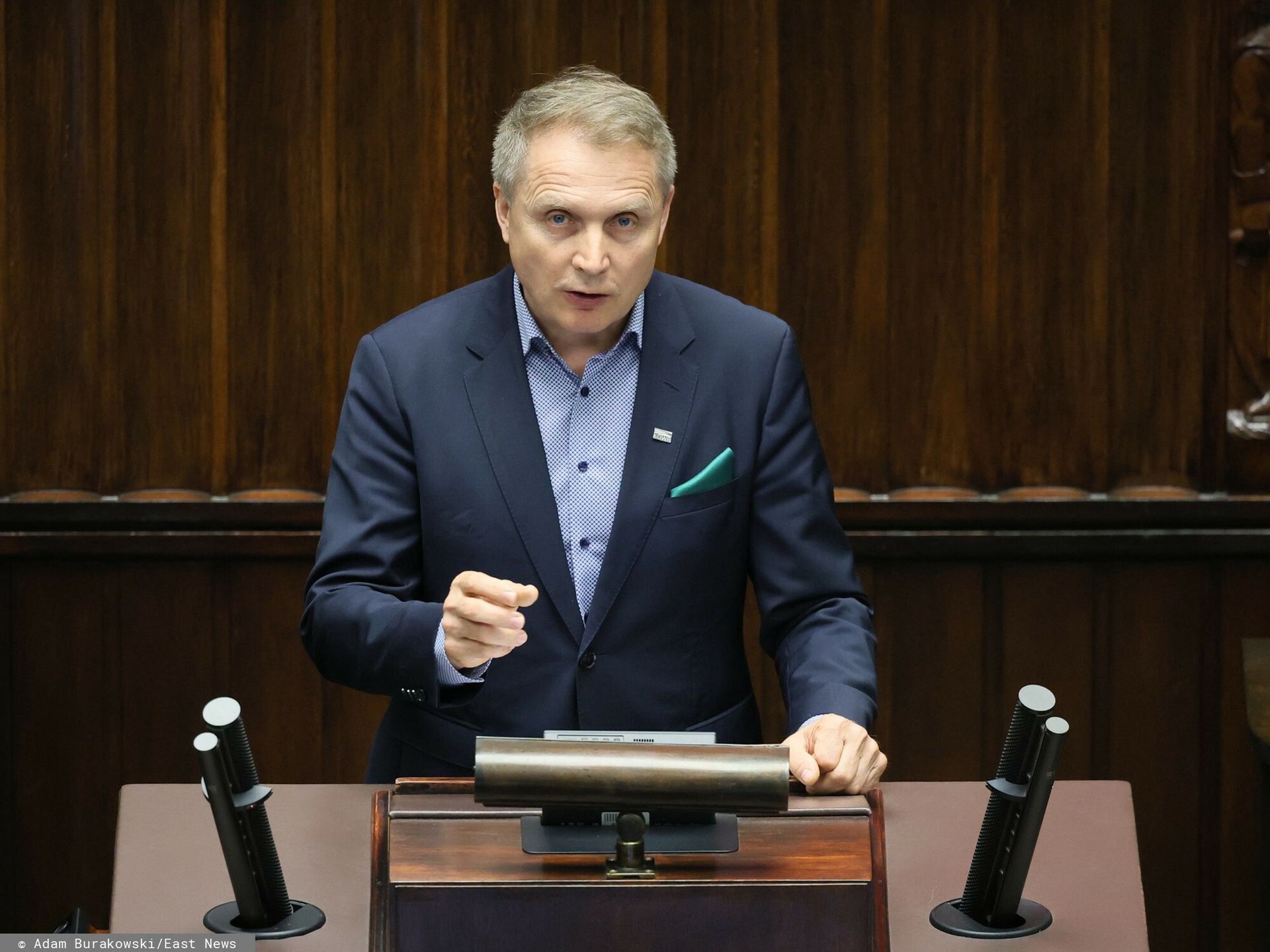 Pilne spotkanie ministra z kierownictwem KOWR. Smolarz domaga się zwrotu działki pod CPK