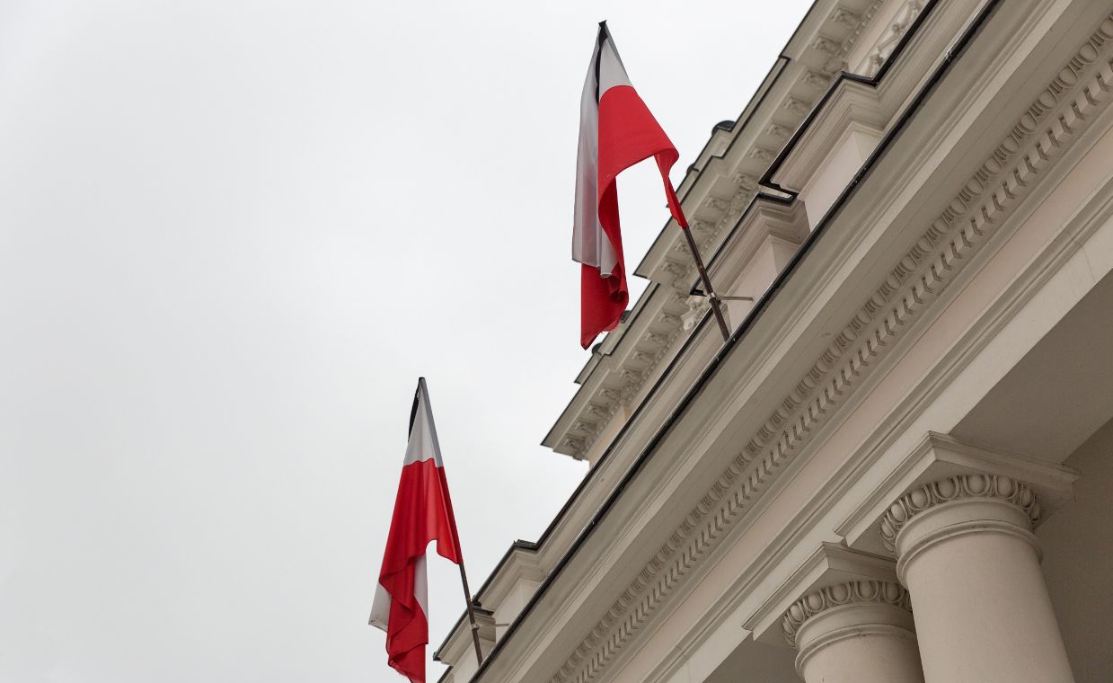 Żałoba narodowa w Polsce po śmierci papieża Franciszka. Co oznacza, kogo obowiązuje i jakie kary za jej złamanie?