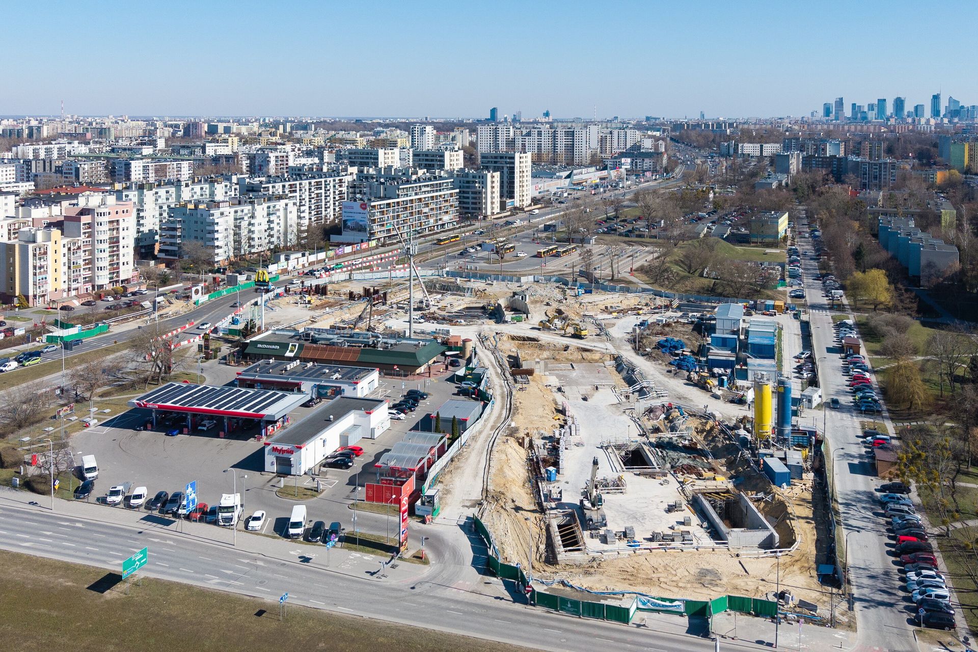 Warszawa. Utrudnienia w ruchu z powodu budowy metra. Które ulice zostały zamknięte?