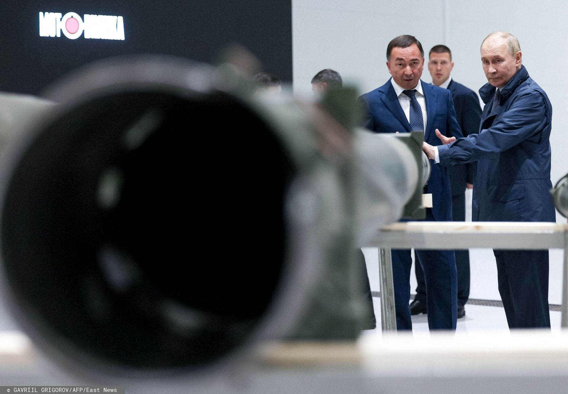 Kreml grozi eskalacją, by zmusić Kijów do ustępstw