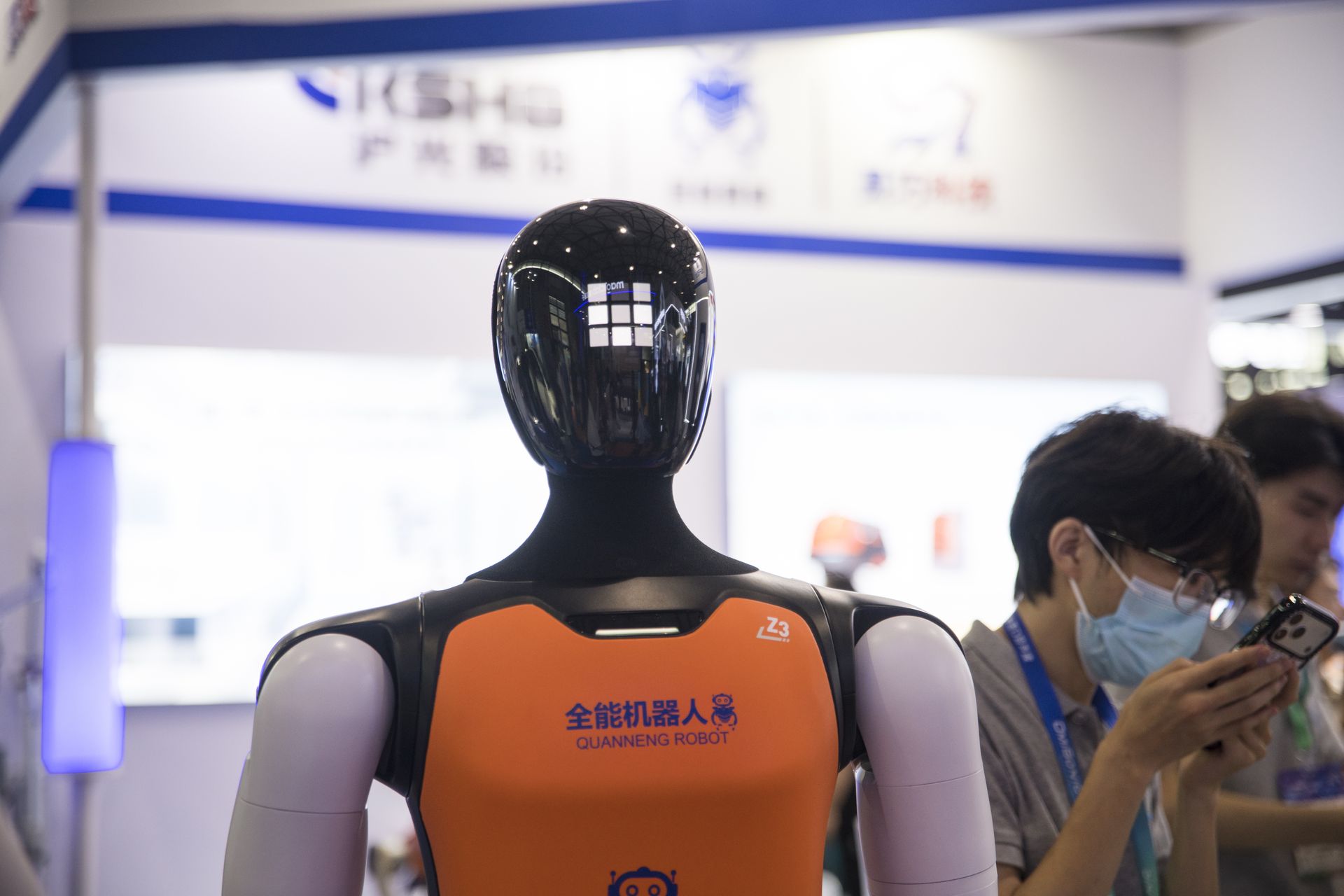Roboty humanoidalne nie polecą tymi liniami. Wprowadzono zakaz