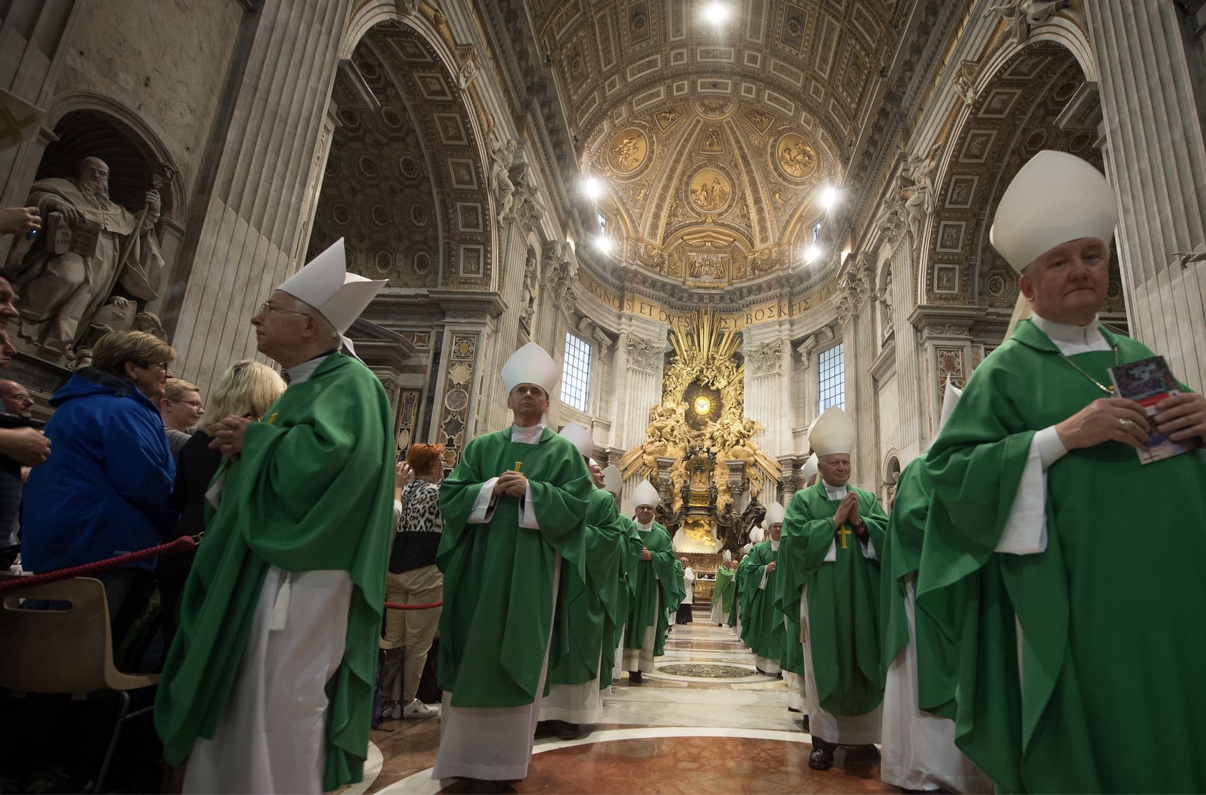 Konklawe bez dwóch kardynałów. Przyczyną problemy zdrowotne