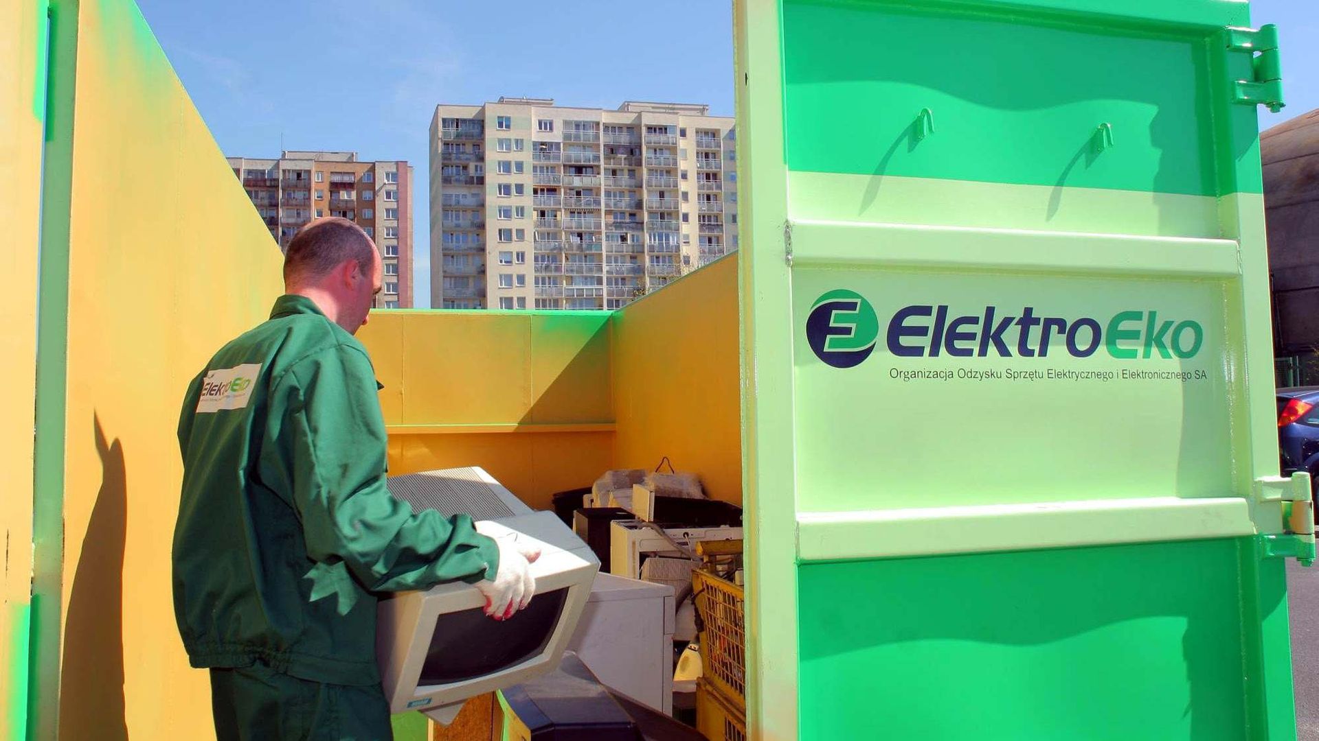 Elektroodpady: "20 lat systemu ZSEE w Polsce", raport z pytaniami ważnymi dla biznesu