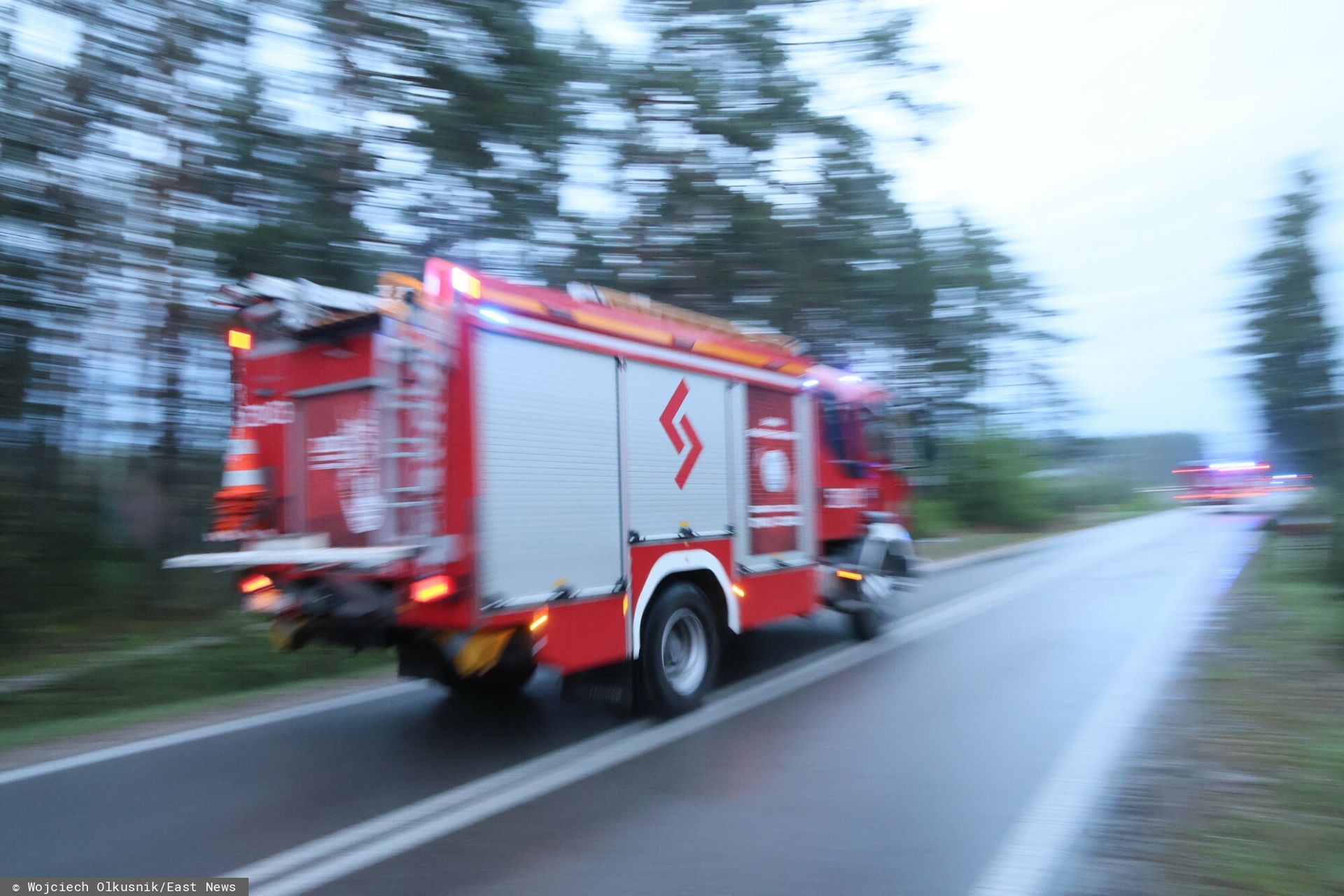 Pożar hali w Wielkopolsce. Ponad 20 zastępów straży na miejscu