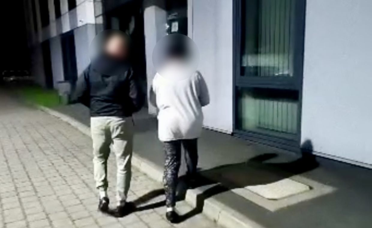 Wpadł w sidła 55-latki. Oferowała masaż, a potem robiła zdjęcia