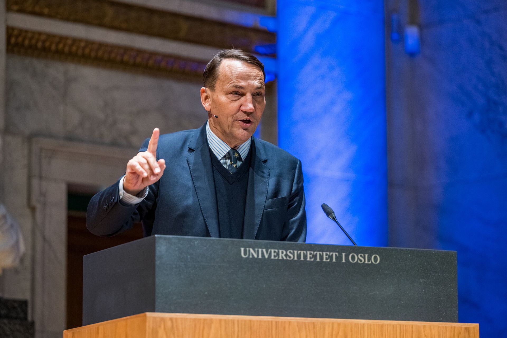 Sikorski apeluje ws. floty cieni. "Realne zagrożenie"