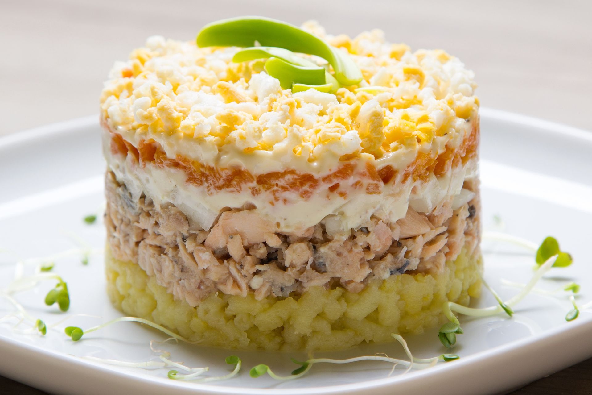 Co roku na sylwestra robię sałatkę mimoza. Znika szybciej niż gyros i jarzynowa