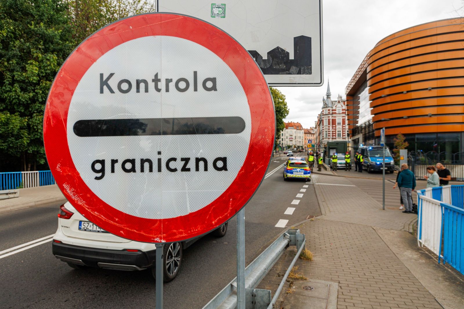 Kontrole na granicy z Niemcami: dwie osoby zatrzymane, sześć z odmową wjazdu