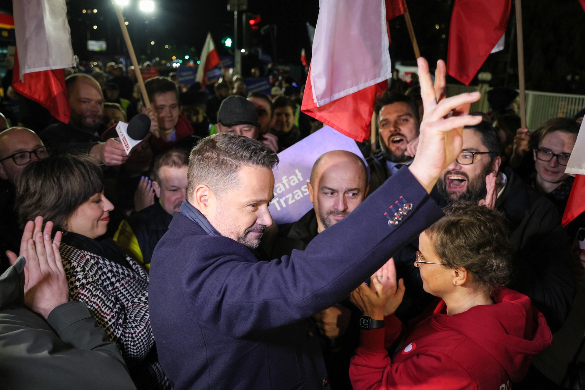 Nowy sondaż. "Traci Trzaskowski, zyskuje Braun"