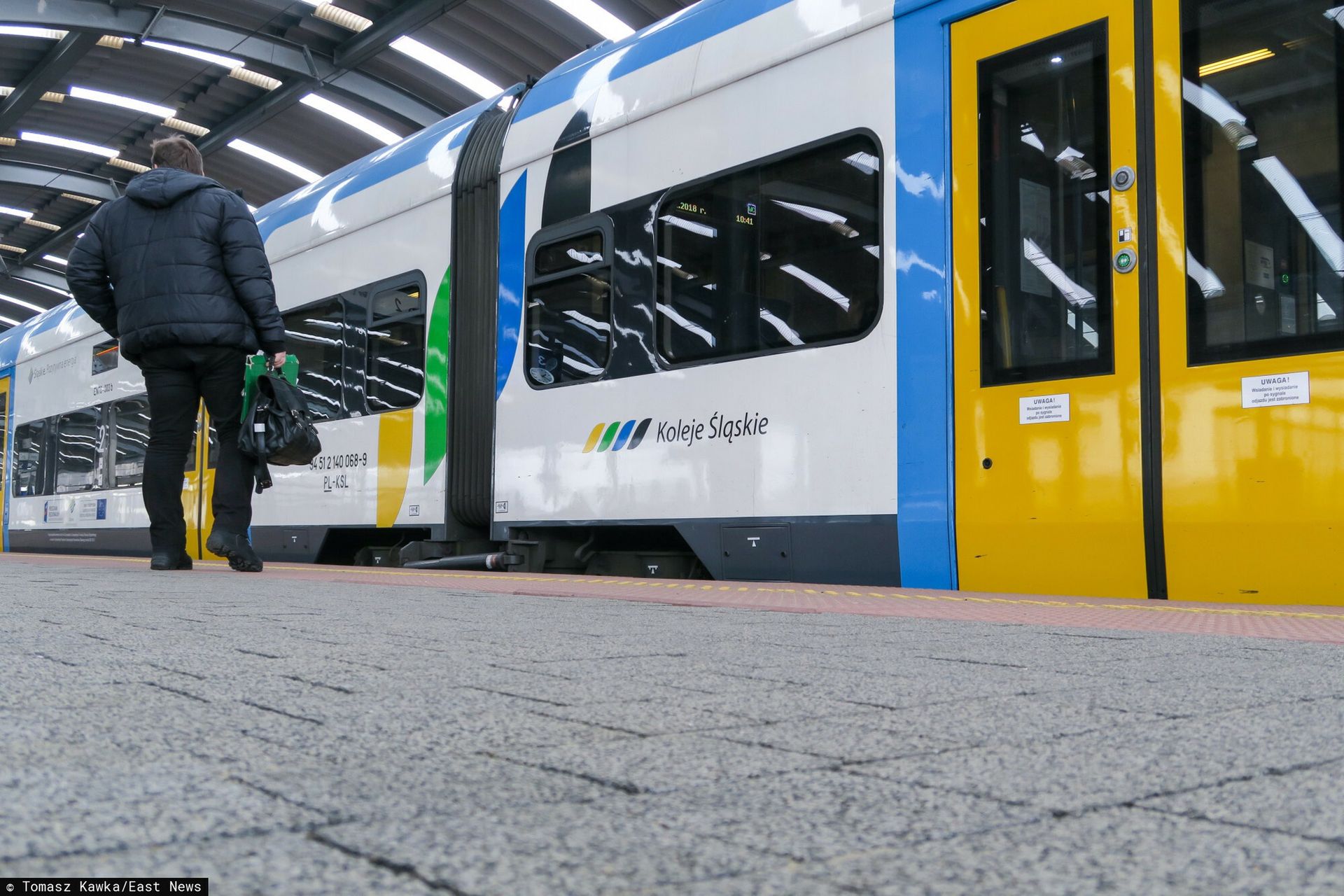 Awaria kolejowa w Katowicach. "Przepaliła się sieć trakcyjna"