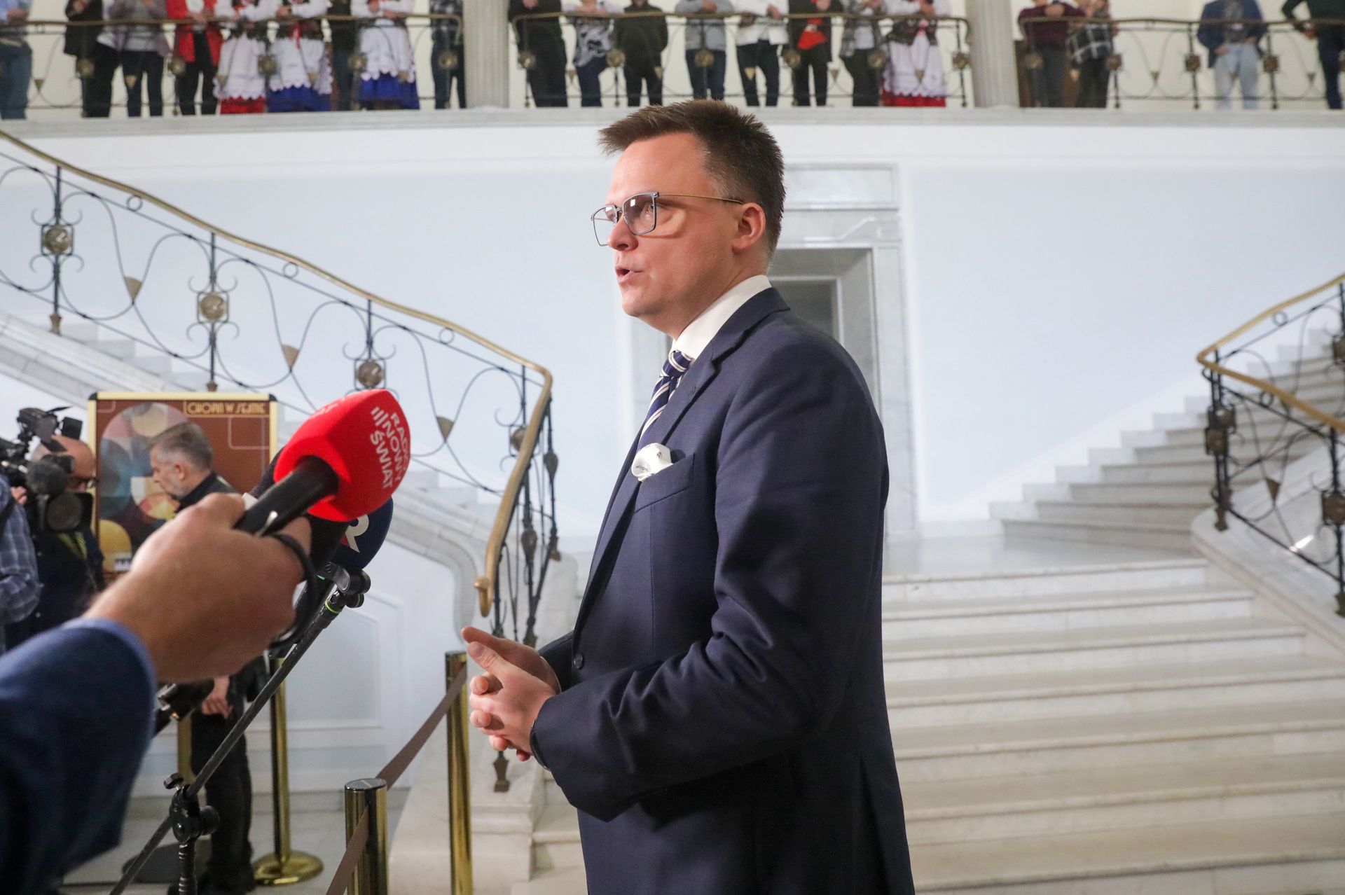 Tusk przeczekuje żądania Hołowni. "Bez nas tej koalicji nie ma"