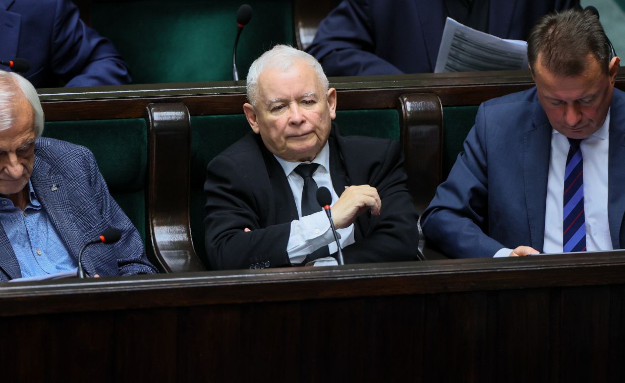 Kaczyński chciał kupić dworek? Miał w nim urządzić muzeum brata